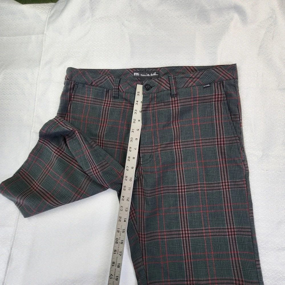 TravisMathew Grey Red Plaid Golf Shorts Men 36 Performance Stretch Preppy Casual